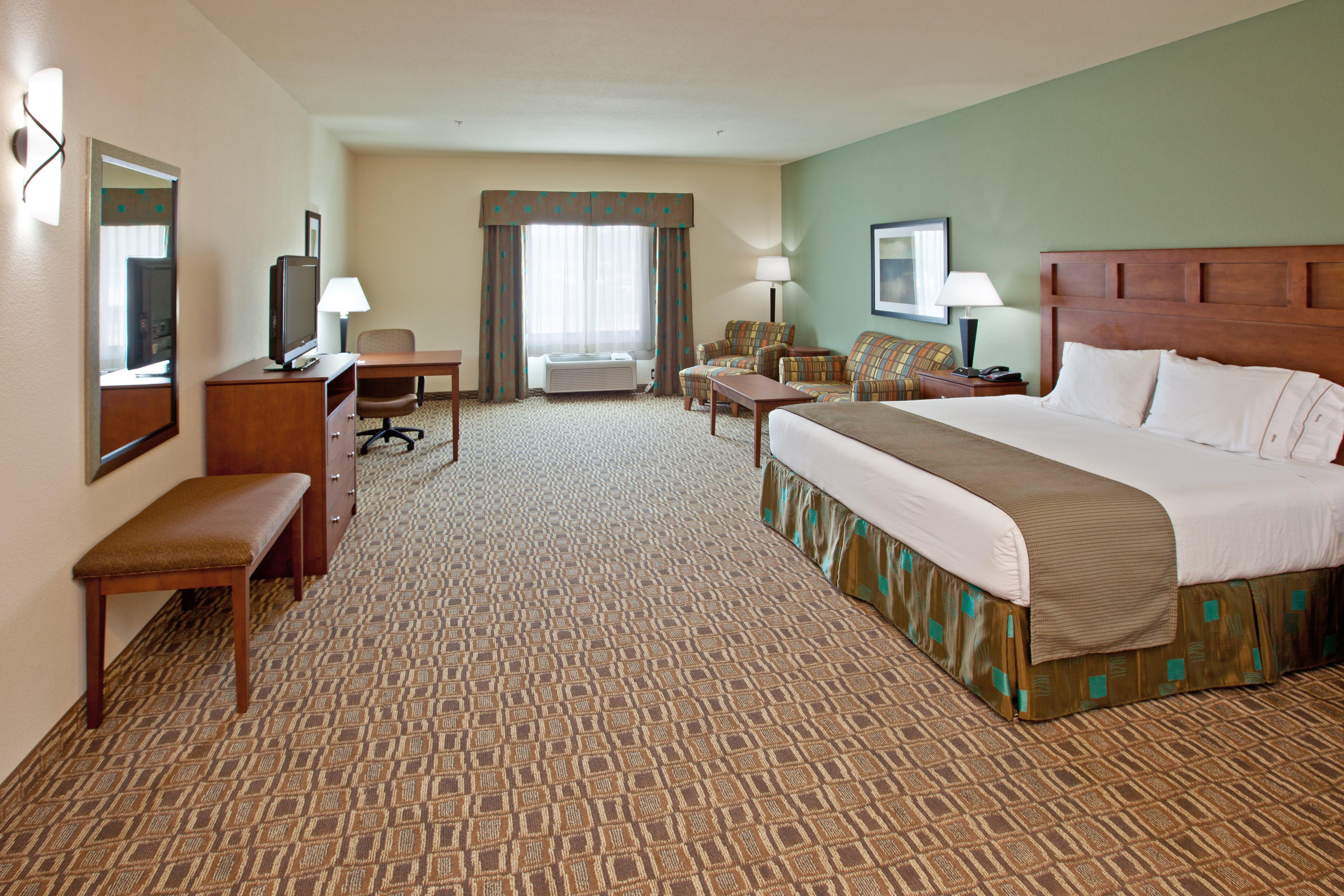 Holiday Inn Express & Suites Ripley By Ihg Стая снимка