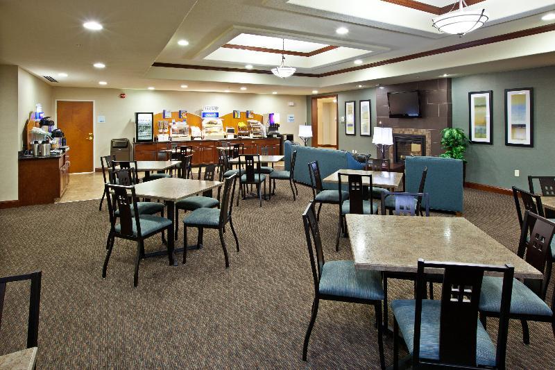 Holiday Inn Express & Suites Ripley By Ihg Екстериор снимка